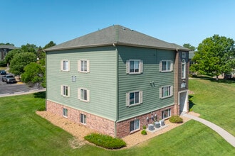 Creekside Place Apartments in Thornton, CO - Foto de edificio - Building Photo