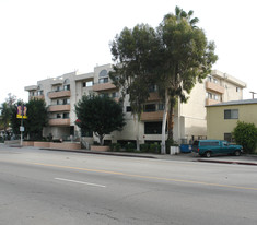 Laurel Canyon Place Apartments