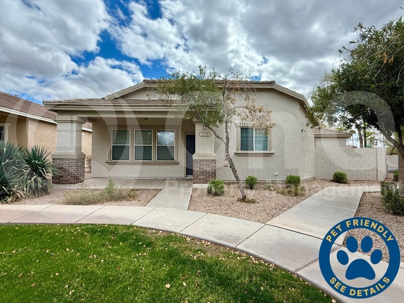 4226 E Spawn Ln in Gilbert, AZ - Foto de edificio