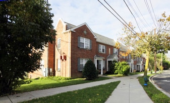 4820-4832 Reservoir Rd NW in Washington, DC - Building Photo