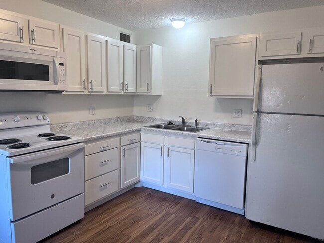 property at 127 W 45th St