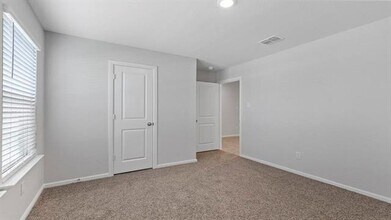 16305 Milwaukee St in Justin, TX - Building Photo - Building Photo