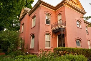 617 W South St in Kalamazoo, MI - Building Photo