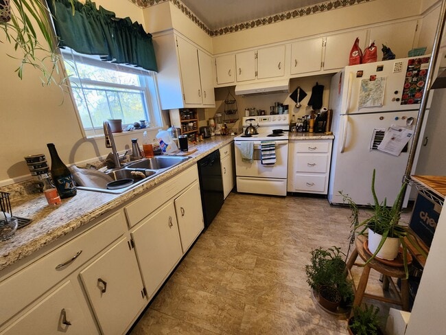 property at 172 Bolling Dr