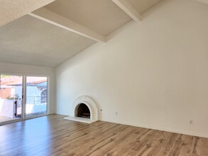 12711 Caminito Cancion, Unit 126 in San Diego, CA - Building Photo - Building Photo