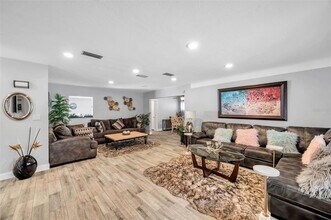 4518 15th Ave N in St. Petersburg, FL - Building Photo - Building Photo