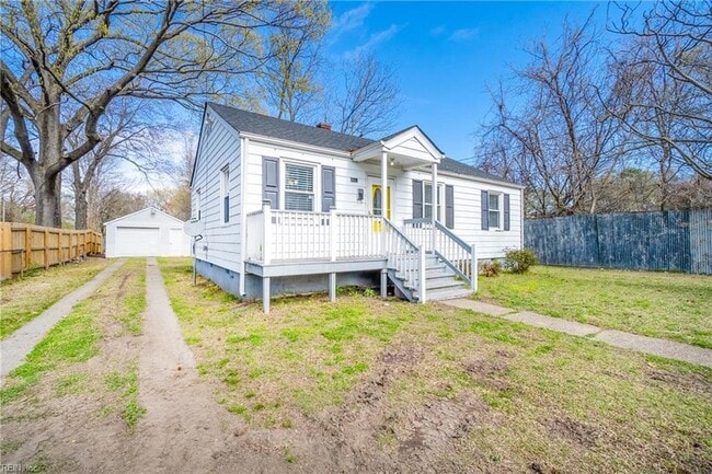 1009 De Gaule St in Newport News, VA - Building Photo - Building Photo