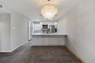 9015 Gaylord Dr in Houston, TX - Building Photo - Building Photo