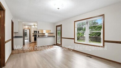 7200 Horseshoe Ct in Quinton, VA - Building Photo - Building Photo