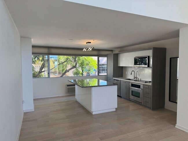 property at 2064 Kettner Blvd