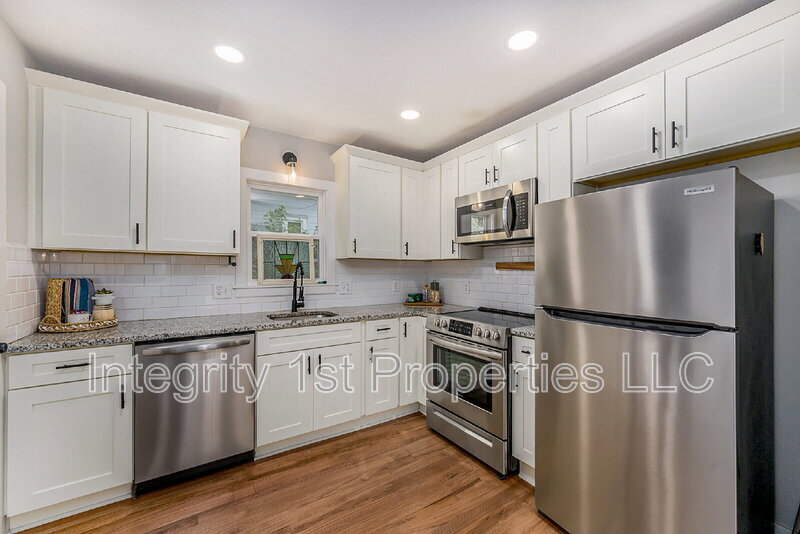 4419 State Line Rd in Kansas City, MO - Building Photo