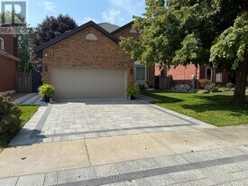 52 Burgby Ave in Brampton, ON - Building Photo