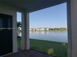 9574 W 34th Ave in Hialeah, FL - Building Photo - Building Photo