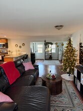 244 E High St in East Hampton, CT - Building Photo - Building Photo