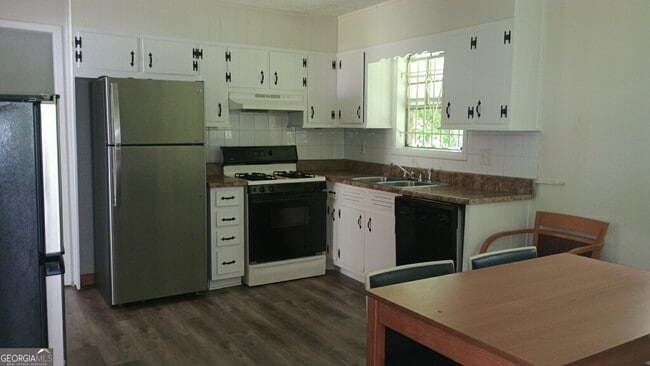 5620 Deerfield Trail in College Park, GA - Building Photo - Building Photo