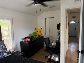 2043 16th Ave S in St. Petersburg, FL - Building Photo - Building Photo