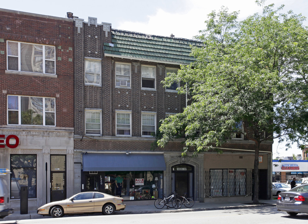 3920-3922 N Broadway St in Chicago, IL - Building Photo