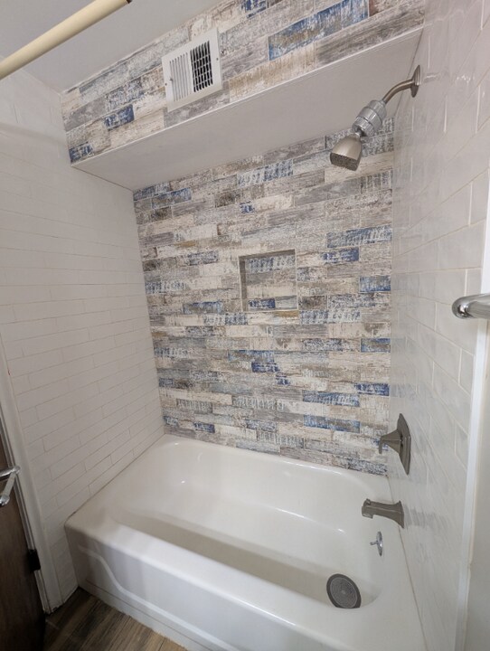 1311 W Elna Rae St in Tempe, AZ - Building Photo