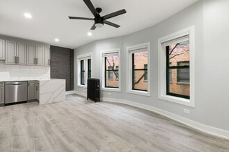7740 N Eastlake Ter, Unit 2 in Chicago, IL - Foto de edificio - Building Photo