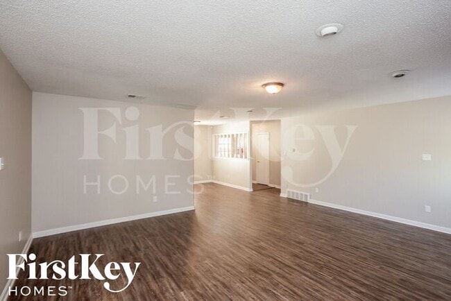 6756 Burlingame Dr in Memphis, TN - Building Photo - Building Photo
