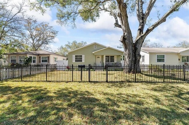 4628 Dr M.L.K. Jr St N in St. Petersburg, FL - Building Photo - Building Photo