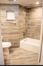 992 NW 93rd Ave in Plantation, FL - Building Photo - Building Photo