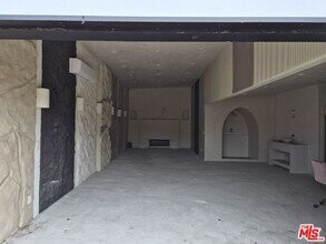 10835 Magnolia Blvd in Los Angeles, CA - Building Photo - Building Photo