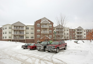 Oak Hill in North St. Paul, MN - Foto de edificio - Building Photo