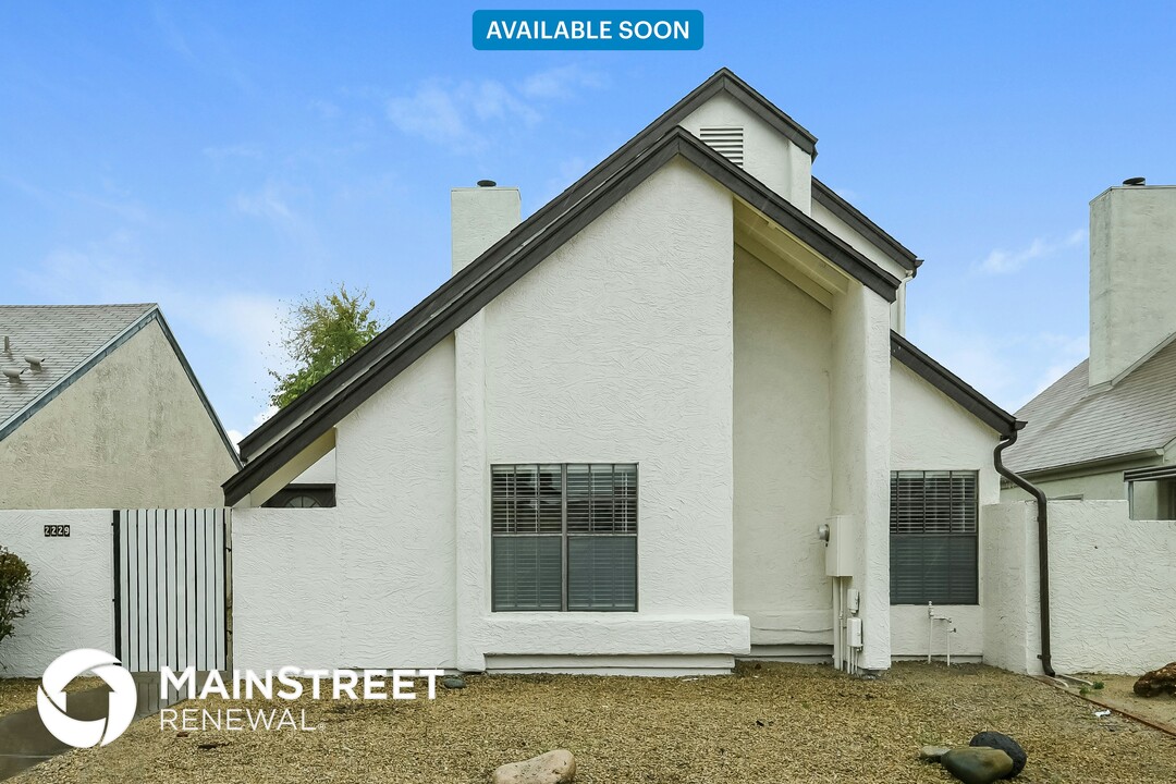 2229 W Ross Ave in Phoenix, AZ - Building Photo