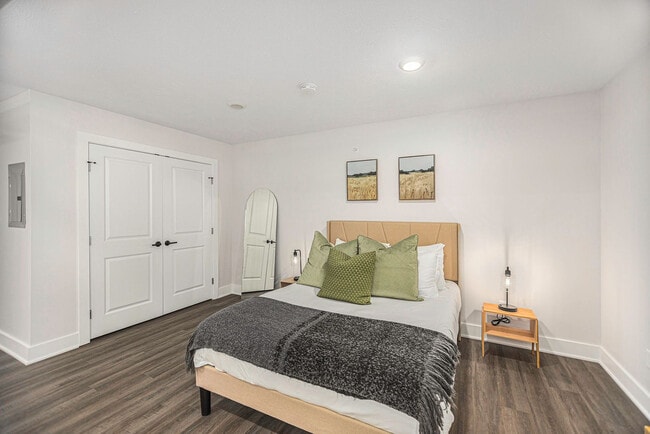 1562 Michigan St NE in Grand Rapids, MI - Foto de edificio - Building Photo