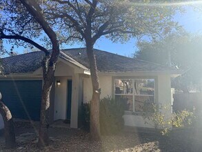 17002 Silverwood Dr in San Antonio, TX - Building Photo - Building Photo