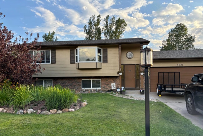 property at 4037 Valley Dr