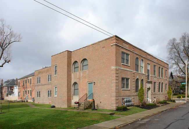 1377 Madison Ave in Columbus, OH - Foto de edificio - Building Photo