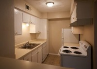 The Crestmont Apartments photo'