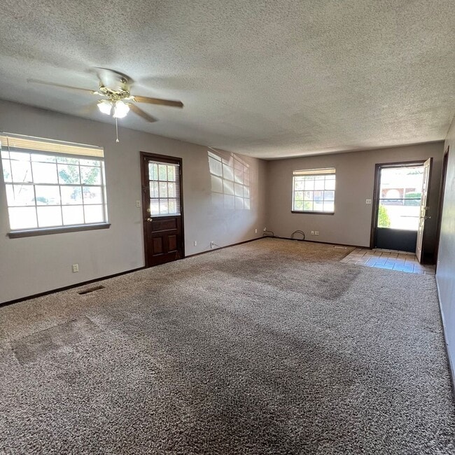 310 N Harding St in Enid, OK - Building Photo - Building Photo