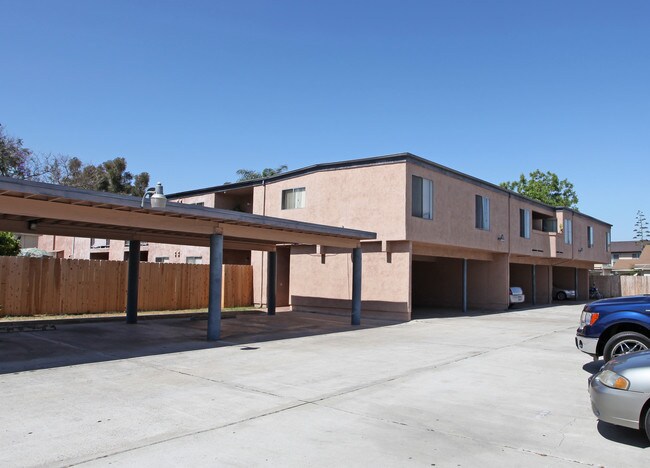 7570 Church Street in Lemon Grove, CA - Foto de edificio - Building Photo