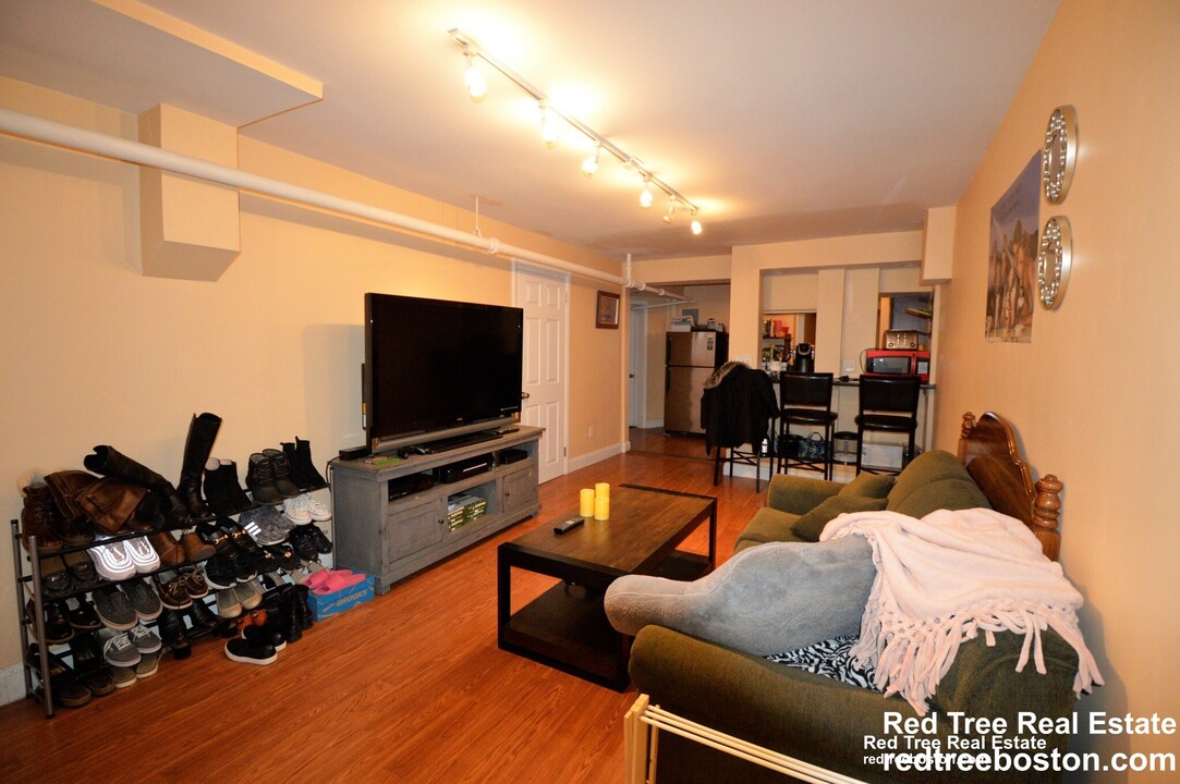 79 Pleasant St, Unit B in Brookline, MA - Building Photo