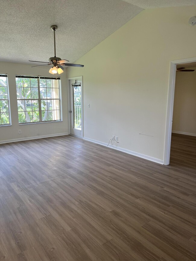 6300 La Costa Dr in Boca Raton, FL - Building Photo - Building Photo