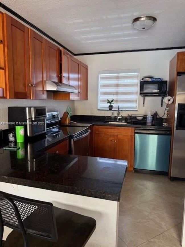 property at 6245 SW Kendale Lakes Cir