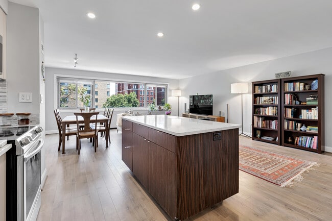 4600 Connecticut Ave NW, Unit 632 in Washington, DC - Building Photo - Building Photo