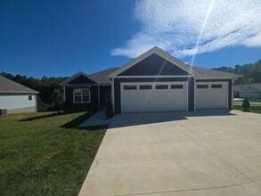 481 Creekview Ln in Cookeville, TN - Building Photo - Building Photo