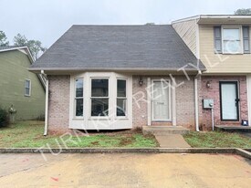 5068 Falling Creek Ln in Birmingham, AL - Building Photo