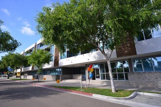 12th Street Lofts in National City, CA - Foto de edificio - Building Photo