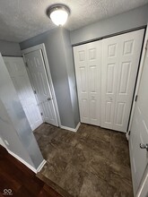 9445 Timber View Dr in Indianapolis, IN - Building Photo - Building Photo