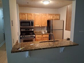 2031 Dixie Belle Dr in Orlando, FL - Building Photo - Building Photo