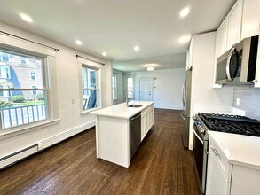 70 Gardner St in Waltham, MA - Building Photo - Building Photo