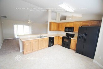135 Compass Rose Dr in Groveland, FL - Building Photo - Building Photo