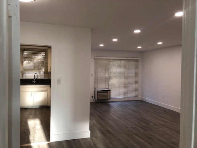 11670 Sunset Blvd, Unit #214 in Los Angeles, CA - Building Photo