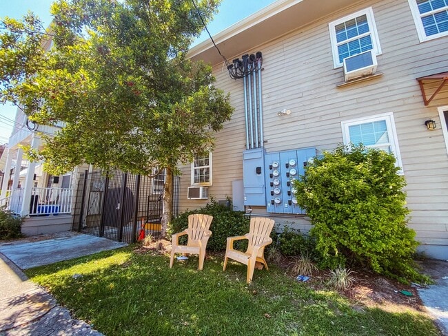 property at 2309 Baronne St