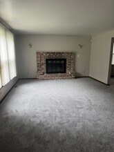 17 Sunshine Dr in Buffalo, NY - Building Photo - Building Photo